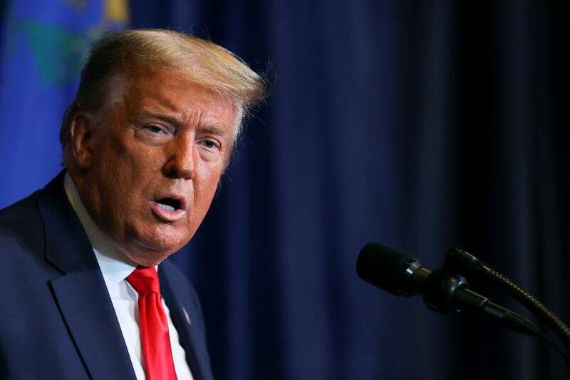 Trump levanta aranceles a importaciones de aluminio de los EAU a partir del 3 de febrero de Reuters