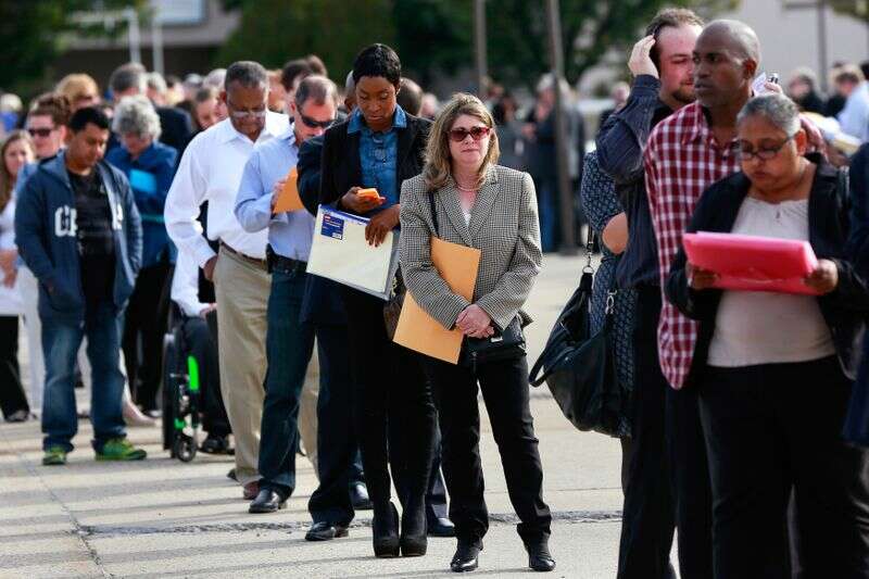 Las ofertas de empleo en los Estados Unidos aumentaron en diciembre; pequeñas empresas desesperadas por los empleados de Reuters
