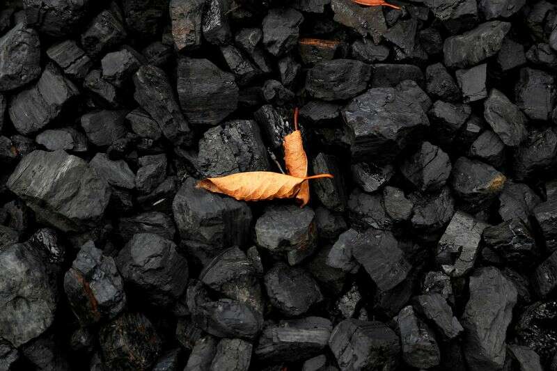 Informe apunta a miles de millones de fondos disponibles de EE.UU. para revitalizar el país del carbón de Reuters