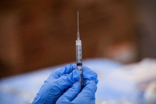 Pentagon soll Pfizer-Impfstoff nach FDA-Zulassung verpflichtend machen von Reuters