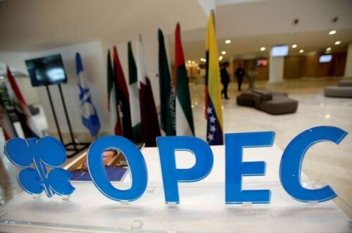 OPEC + widziałem przyklejanie do planowanej wędrówki wyjściowej jako ceny ropy naftowej Bloomberg
