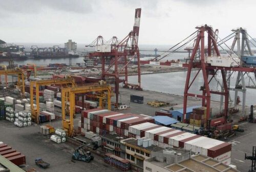 Tajwan Lipiec Eksport Zamówienia widziane wznoszenie się na 17. prosty miesiąc: Reuters Ankiety przez Reuters