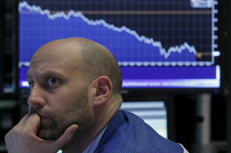 3 acciones de construcción de viviendas para evitar a medida que la vivienda comienza a caer por StockNews