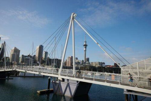 Neuseeland Jobless Rate Drops to 4%, Fueling Rate-Hike Bets By Bloomberg