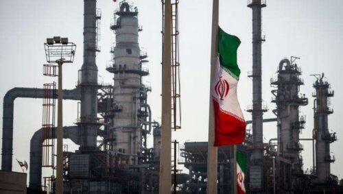 Reżim Talibów Szukaj wędrówki w imporcie paliwa Iranu, ponieważ ceny skakają przez Bloomberg