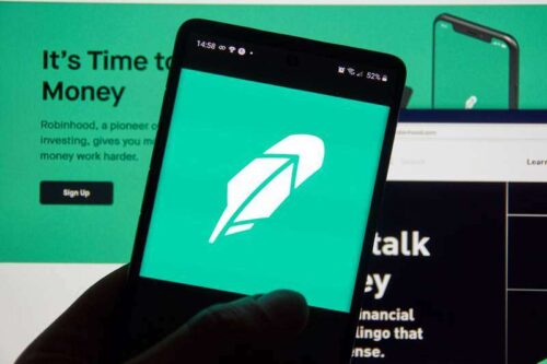 Robinhood surge en el comercio salvaje; Alcanza el nuevo alto post-IPO por Investing.com