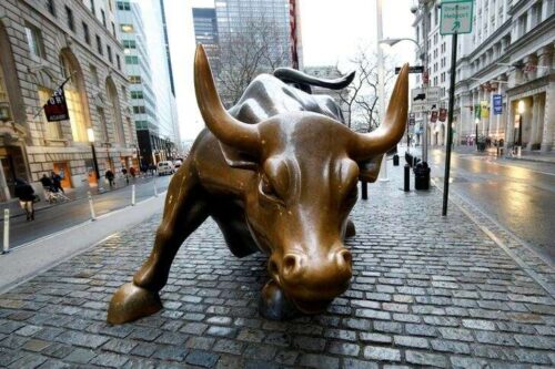 Wall Street se estrena mezclado en el sorpresivo bache de ventas al por menor; Dow Down 170 Por Investing.com