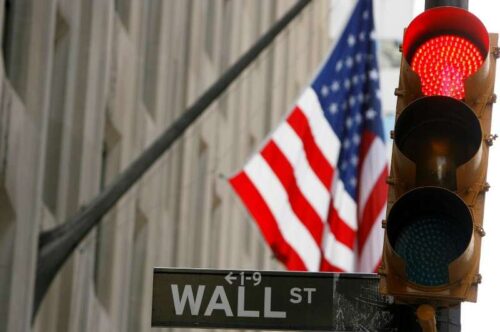 Wall Street otwiera się niżej po rozczarowaniu pracy; Dow Down 120 PTS przez Investing.com