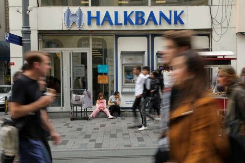 Turcja Halkbank może być oskarżony o naruszenia sankcji w Iranach, przepisy sądowe odwoławcze przez Reuters