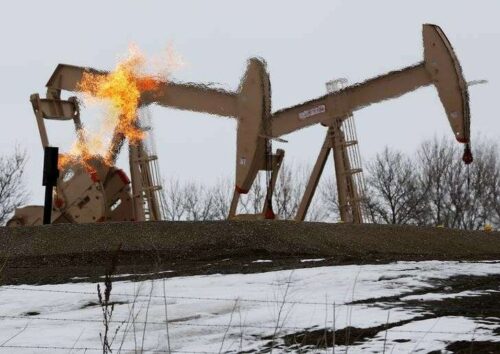 Surowe rekolekcje na ropie ropy po stukilowaniu rezerw strategicznych przez inwestycje