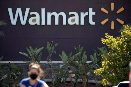 Los trabajadores corporativos de Walmart comenzarán a regresar a las oficinas el próximo mes Por Reuters