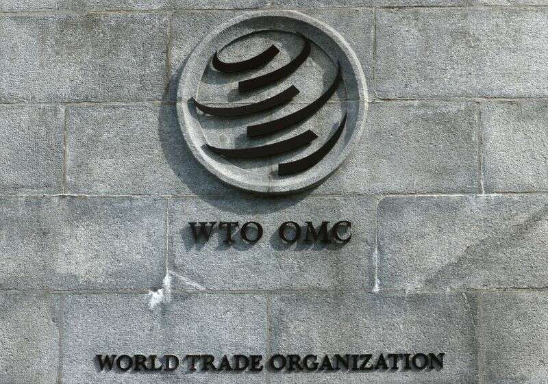 La OMC aumenta las previsiones comerciales pero advierte sobre el riesgo de pandemia por Reuters