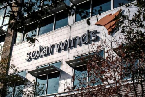 Los inversionistas de SolarWinds alegan que el consejo sabía sobre riesgos ciber Por Reuters
