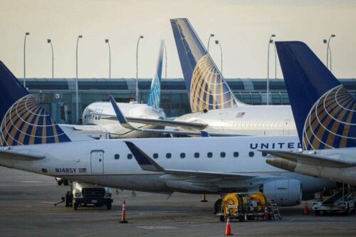 Von Kreuzfahrtbetreibern bis hin zu Fluggesellschaften: \”Wiedereröffnung\” Aktien stürzen auf Variantenangestellten von Reuters