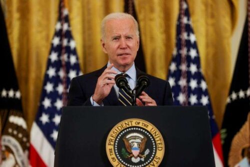 BIDEN warnt Butin von Sanktionen, Hilfe für das Ukraine-Militär, wenn Russland von Reuters eindringt