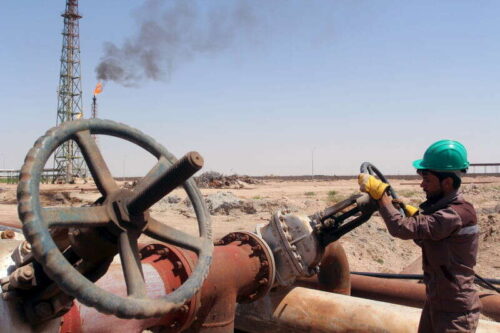 Rohöl höher; Saudi-Preise, Omicron-News hilft dem Vertrauen auf den Investitionswesen