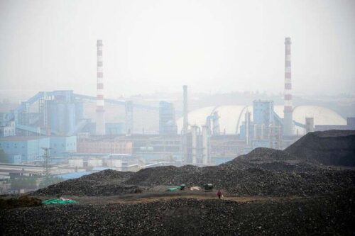 China La producción de carbón golpea el récord en nov que asegurar el suministro de invierno por Reuters