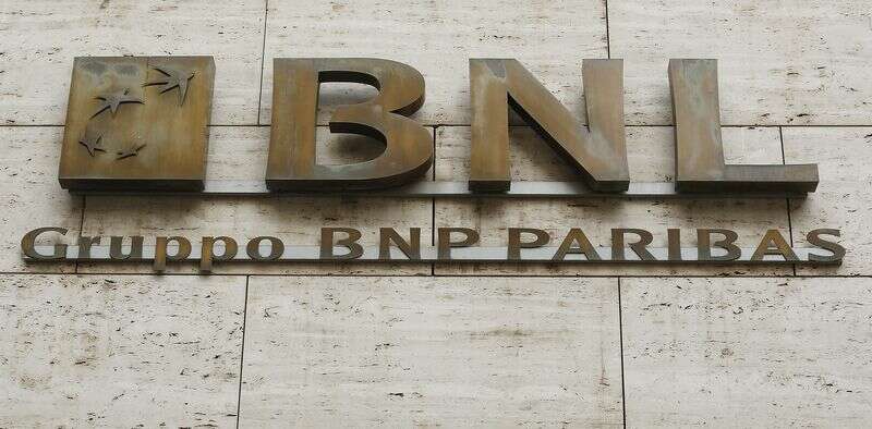 BNPs italienische Bank, Gewerkschaften, die sich von Reuters überschreiten