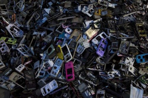 Fairphone findet Markt für verantwortungsbewusste Mobiltelefone von Reuters