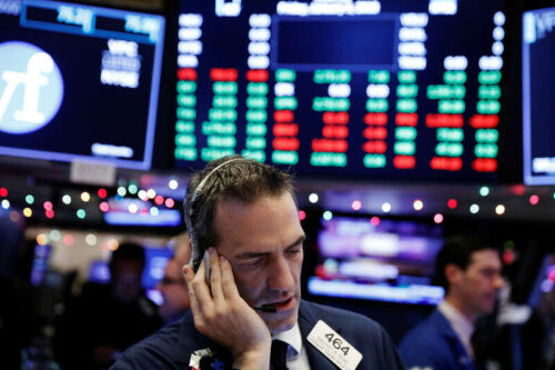 S & P 500 OFF LOWS A medida que las ventas de tecnología se facilitan a pesar de las apuestas de aumento de tarifas de ascenso por Investing.com