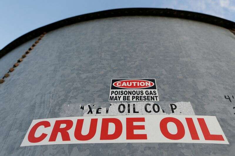 Rally de petróleo para poder encenderse como sanciones en el mercado del acelerador de Rusia: Reuters Encuesta por Reuters